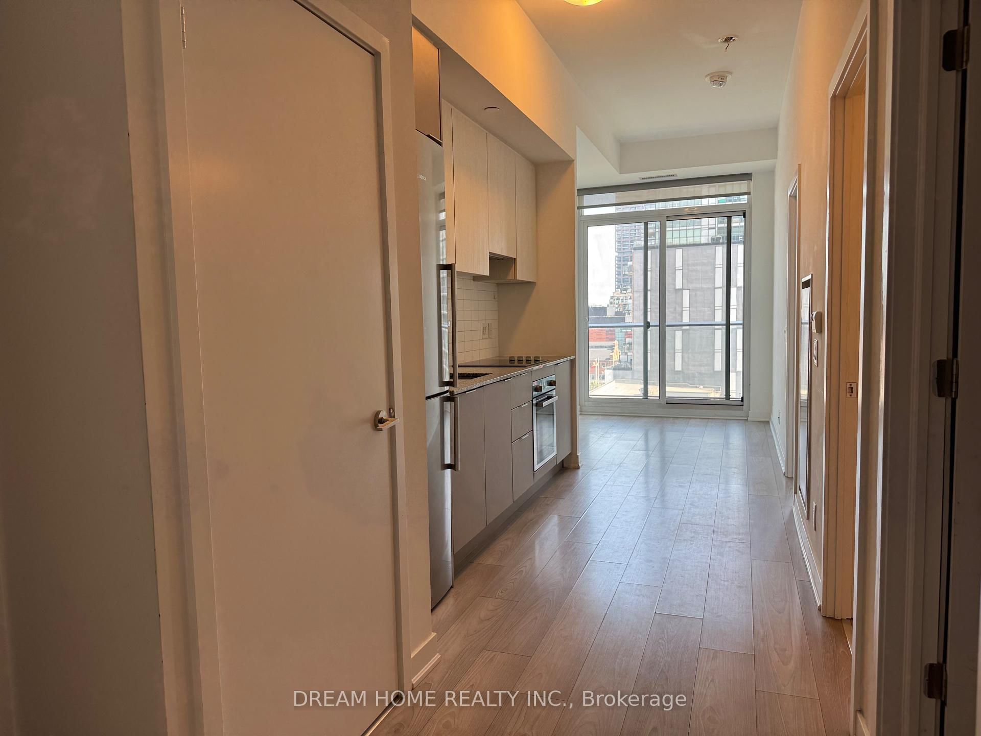 120 Parliament Street, Unit 808