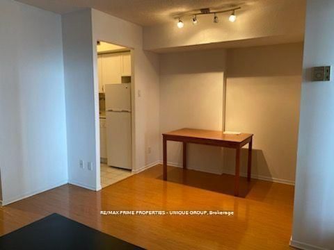 55 Centre Avenue, Unit 1905