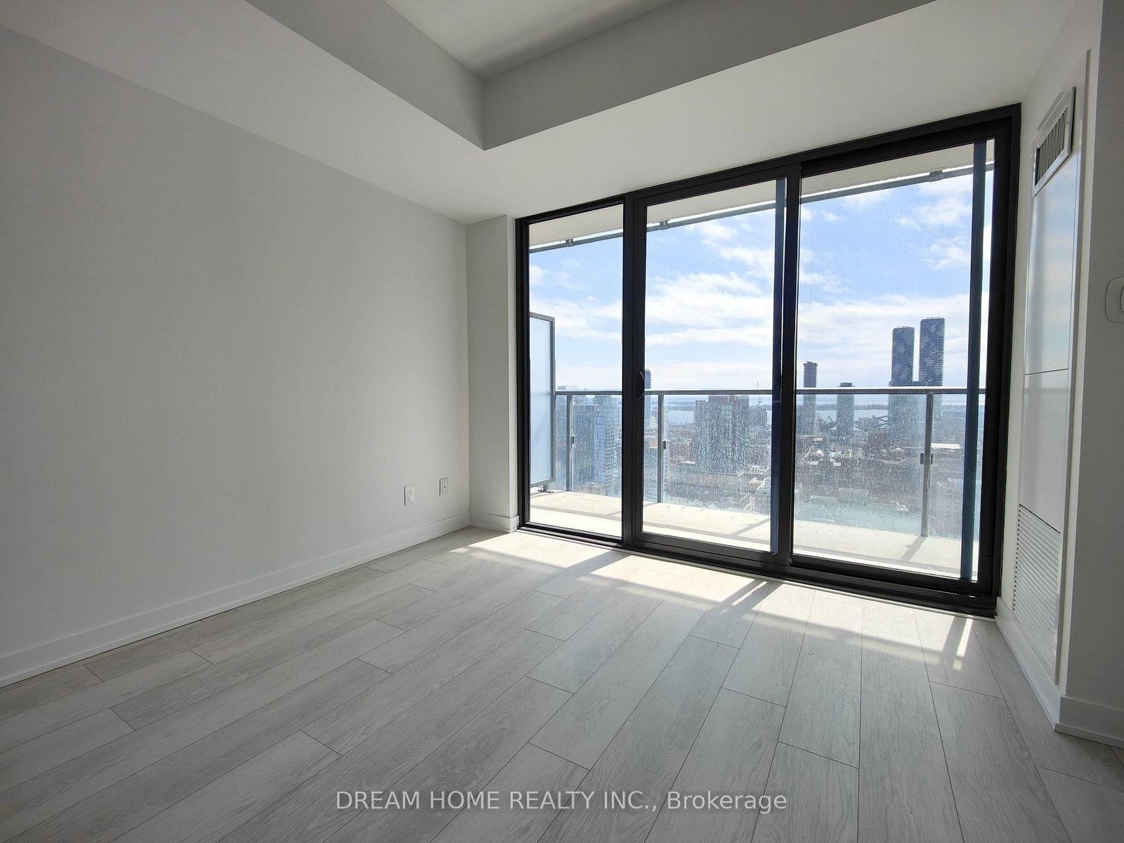 2808-47 Mutual Street, Toronto, ON, photo 4
