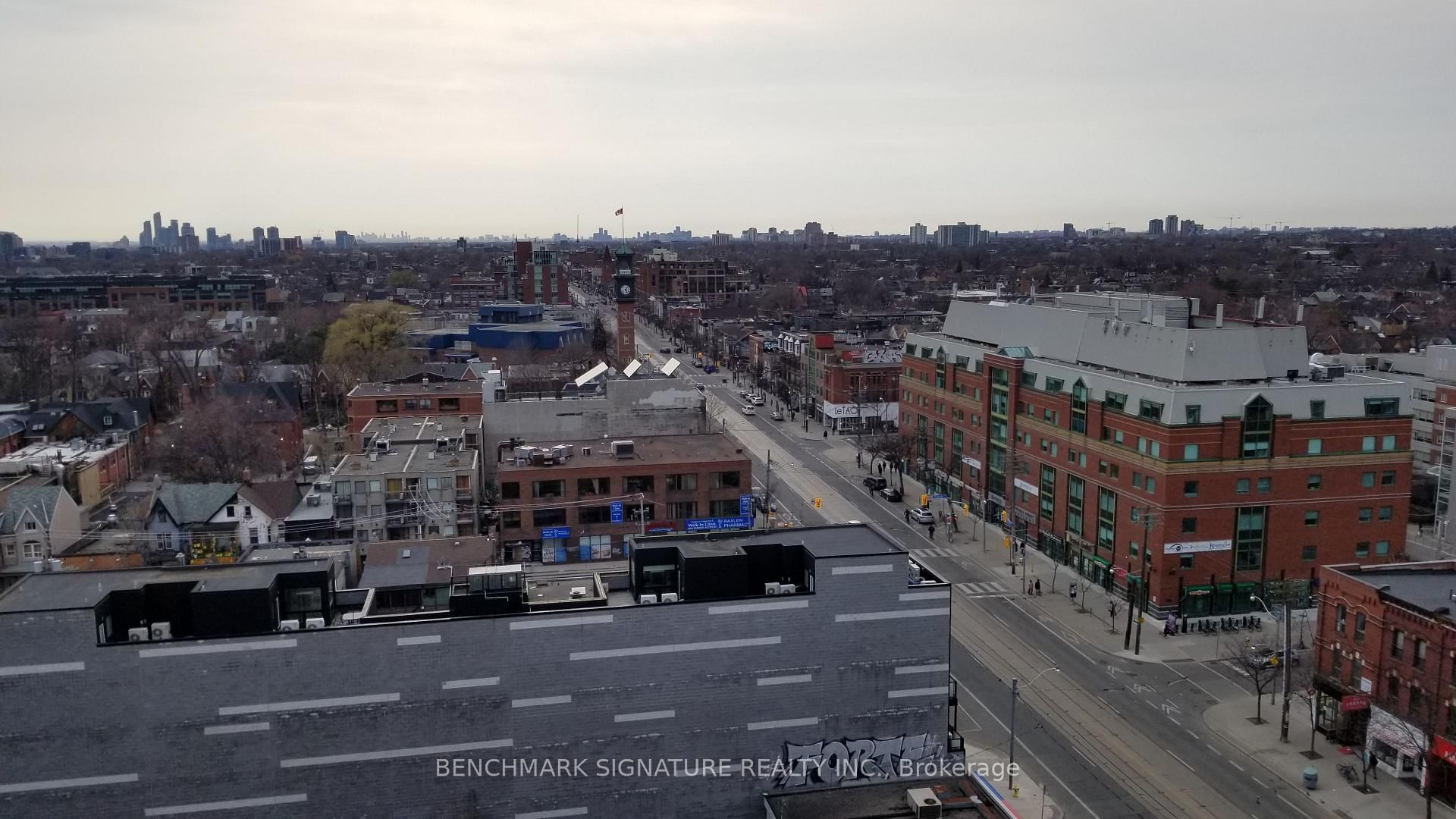 297 College Street, Unit 1212