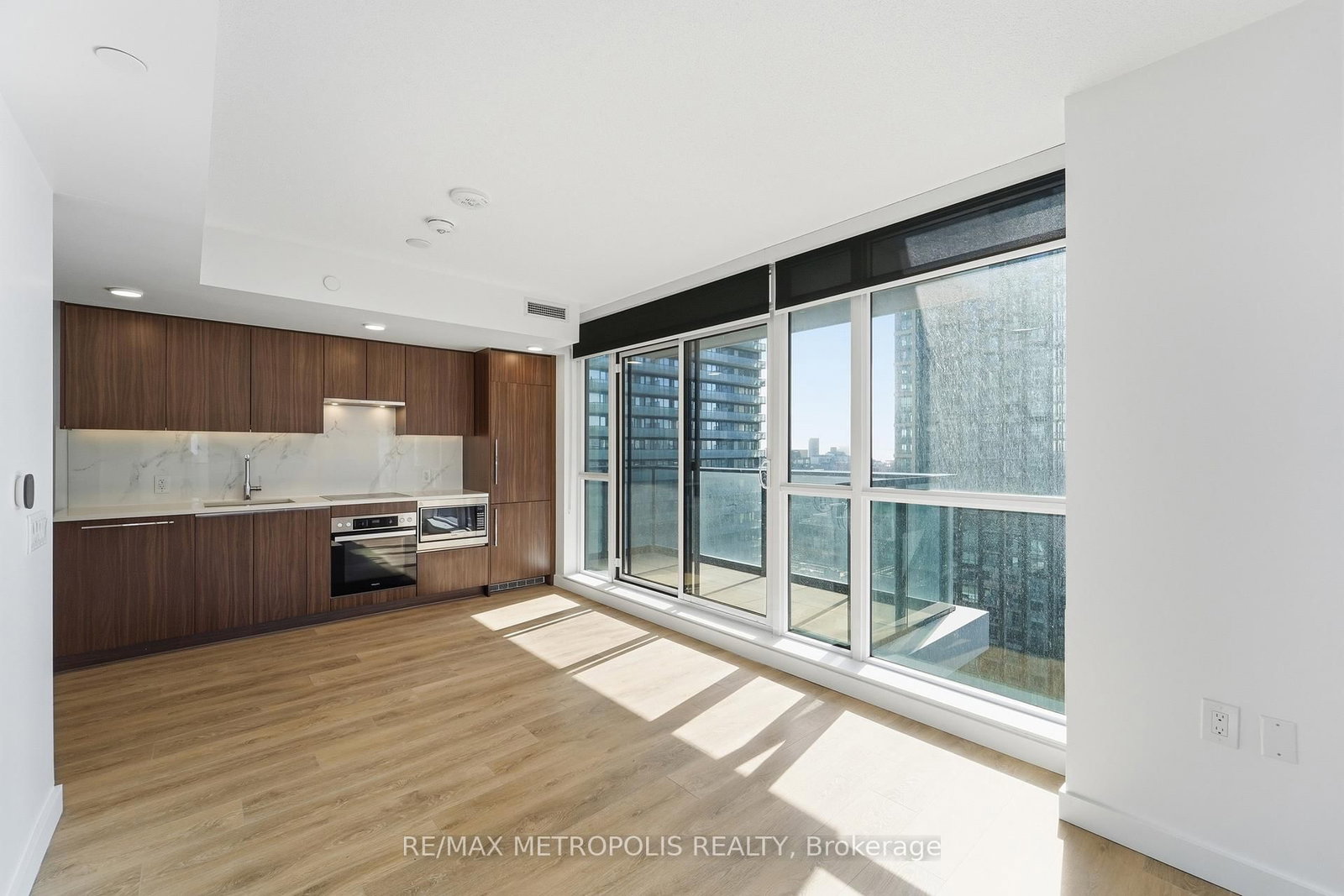2711-38 Widmer Street, Toronto, ON, photo 3