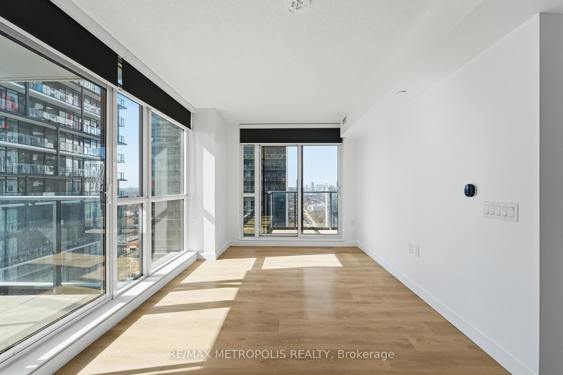 38 Widmer Street, Unit 2711