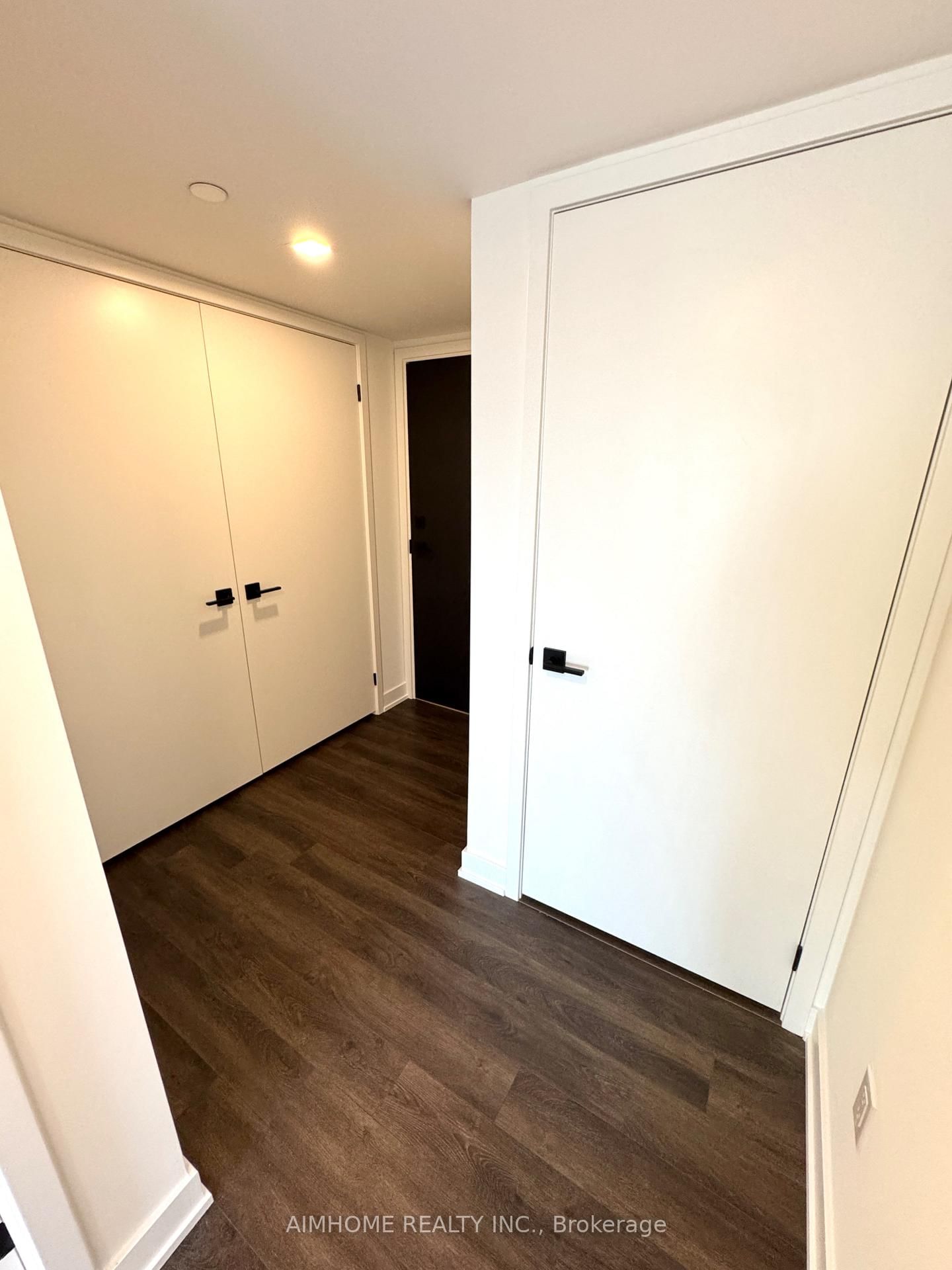 609 Sherbourne Street, Unit 2210