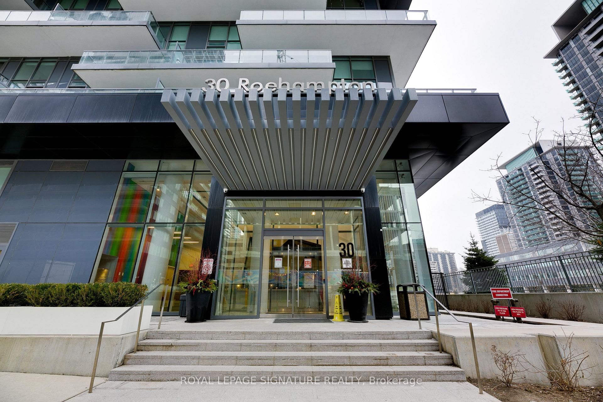 30 Roehampton Avenue, Unit 806