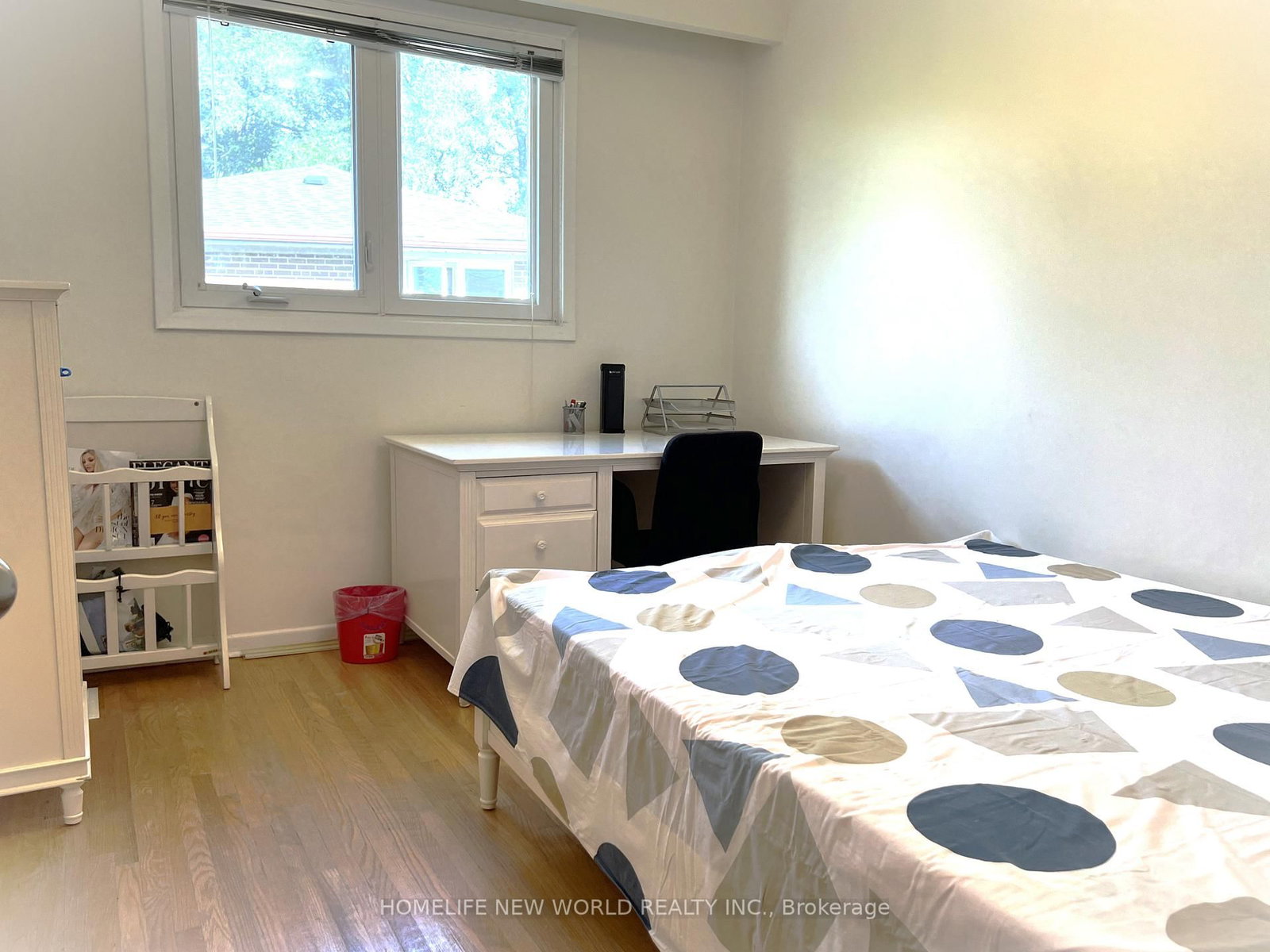 Listing Image 7