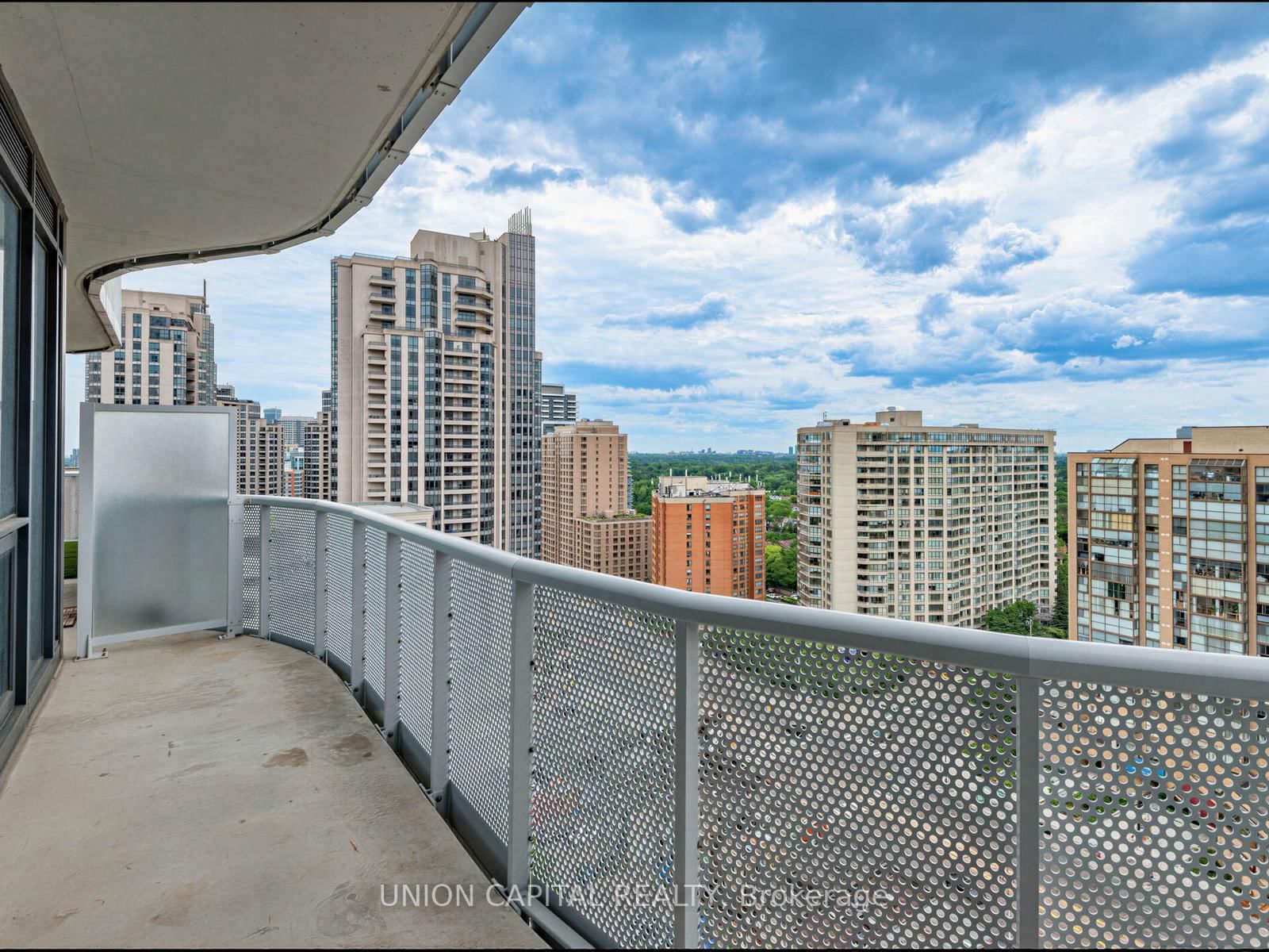 15 Holmes Avenue • #1603 • Toronto, ON photo 11