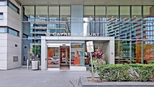 727 - 10 Capreol Court