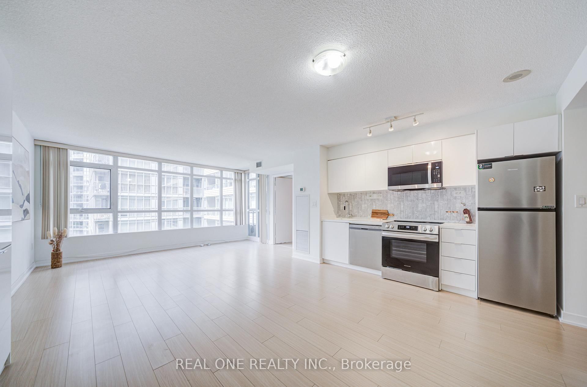 10 Capreol Court, Unit 727