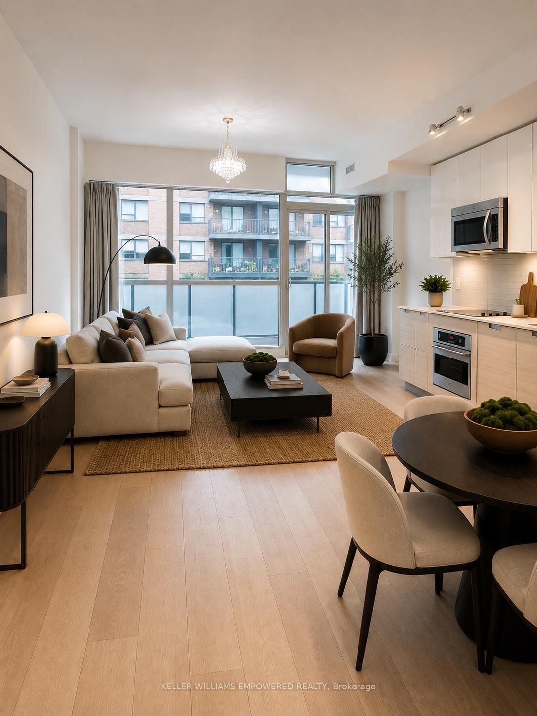 210 Simcoe Street, Unit 406