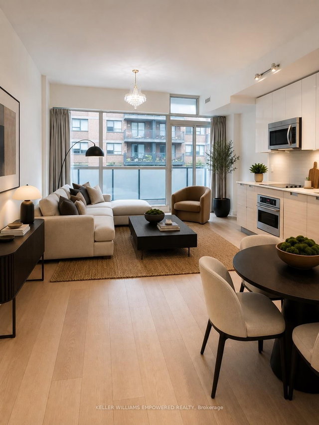 406 - 210 Simcoe Street