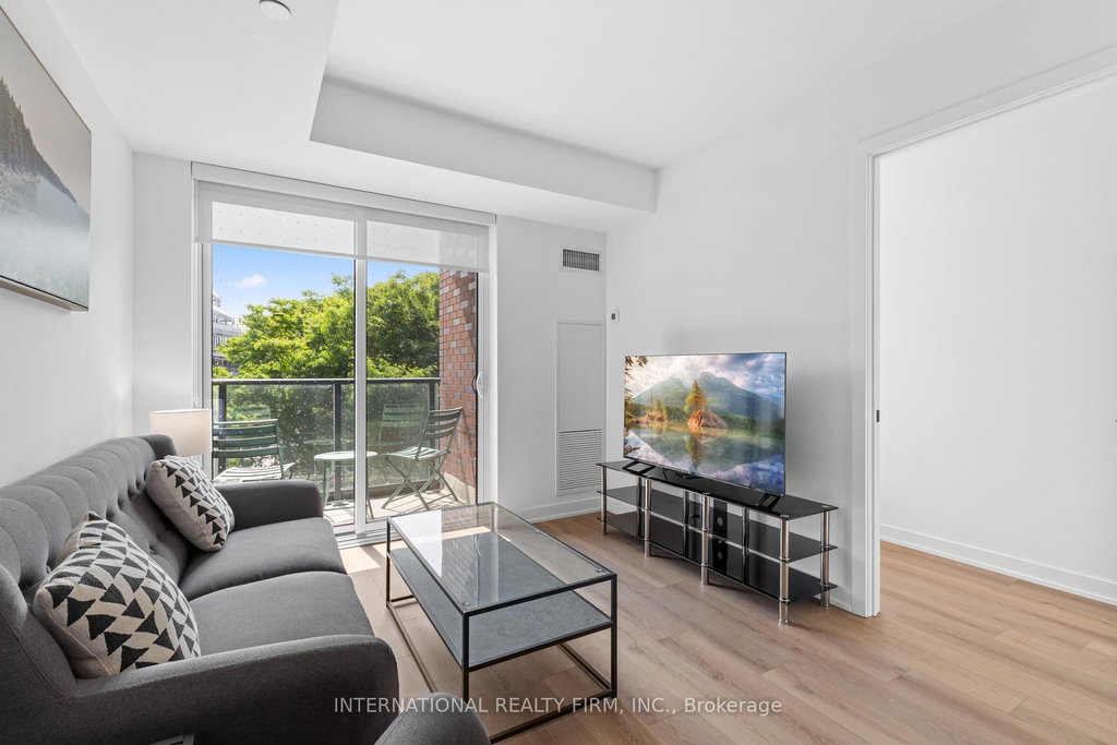 409 - 5 Lakeview Avenue 5