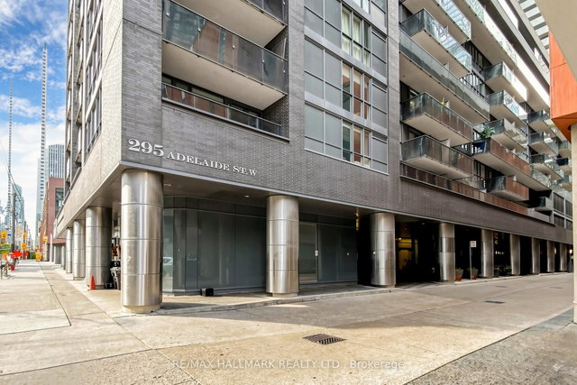 313 - 295 Adelaide Street W