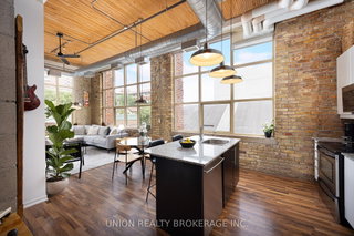 301 - 736 Dundas Street E
