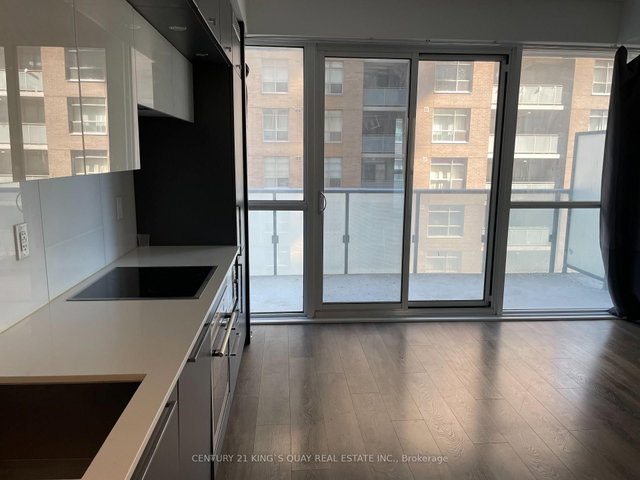 506 - 15 Grenville Street
