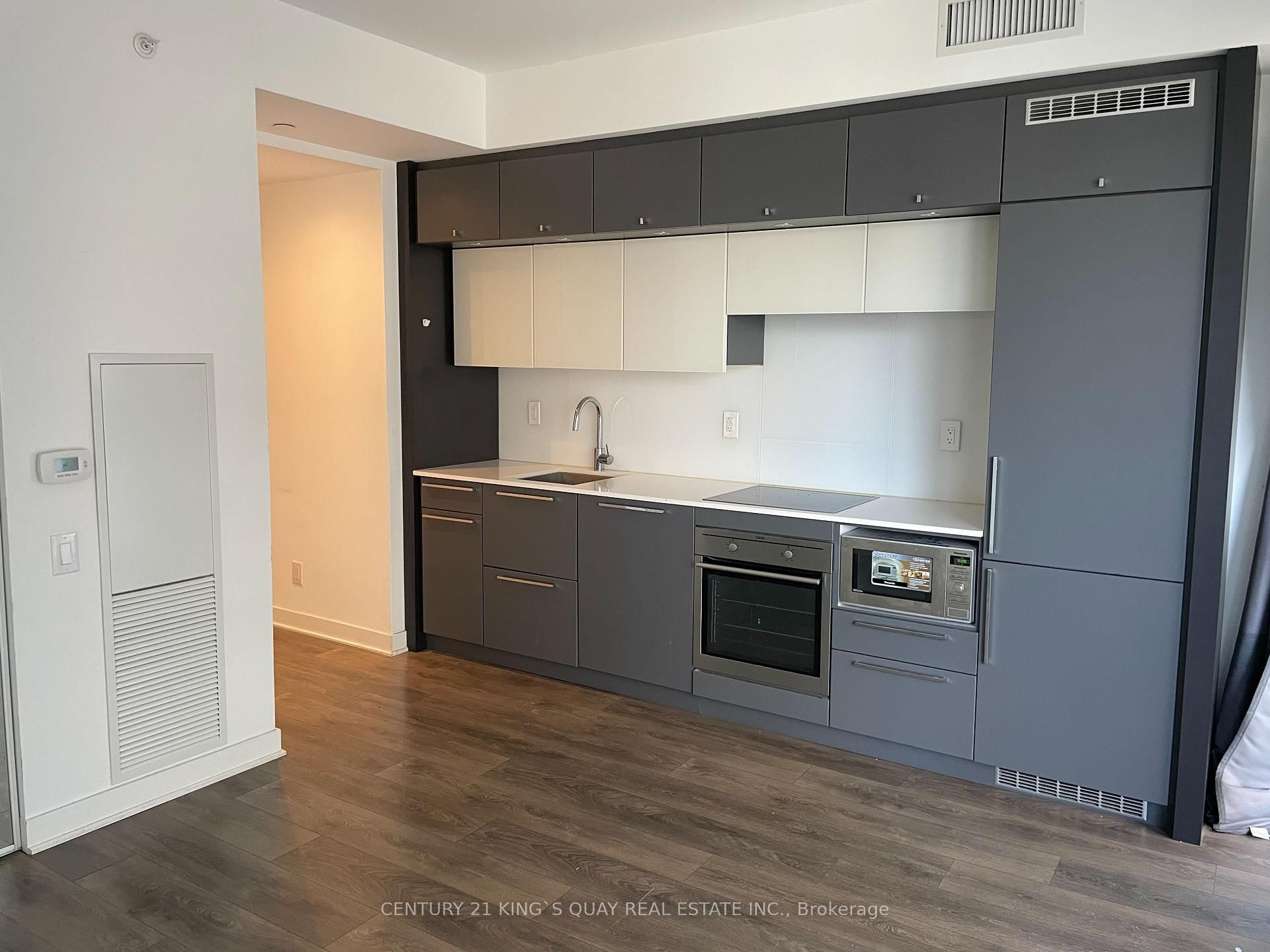 15 Grenville Street, Unit 506