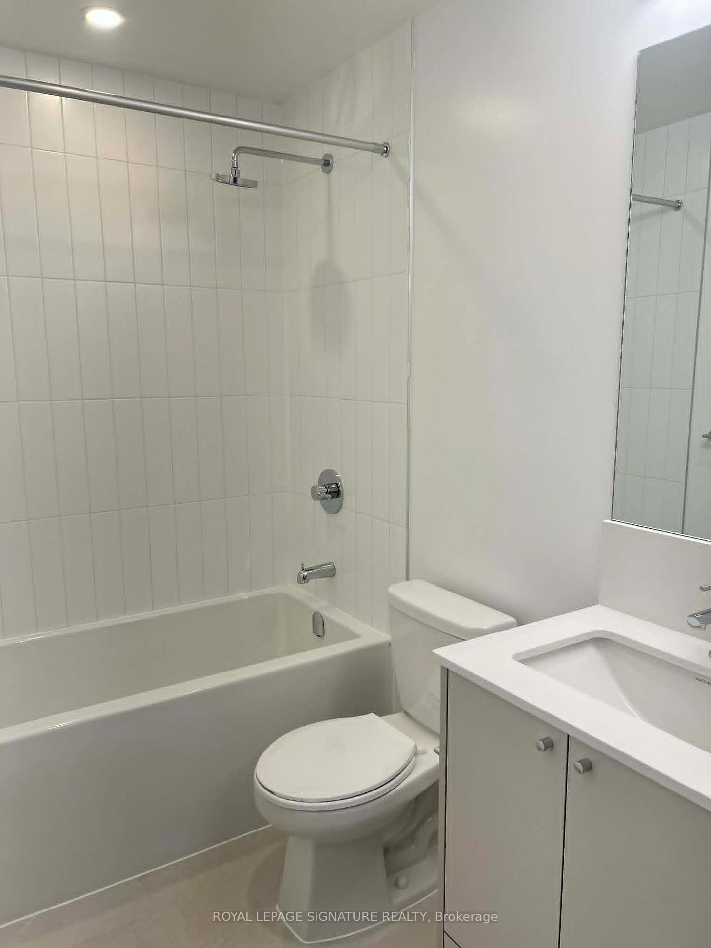 2309-10 Oak Street, Toronto, ON, photo 5