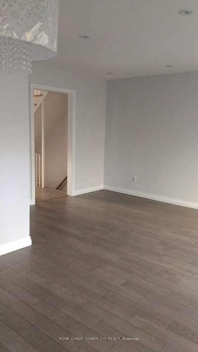 118 Sexton Crescent — photo 4