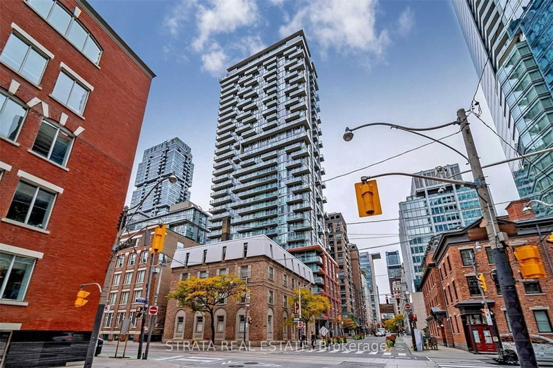 home for lease on 402-126 Simcoe Street