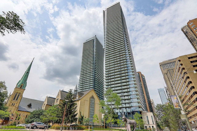 3006 - 65 St Mary Street