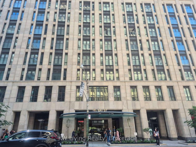 2519 - 955 Bay Street