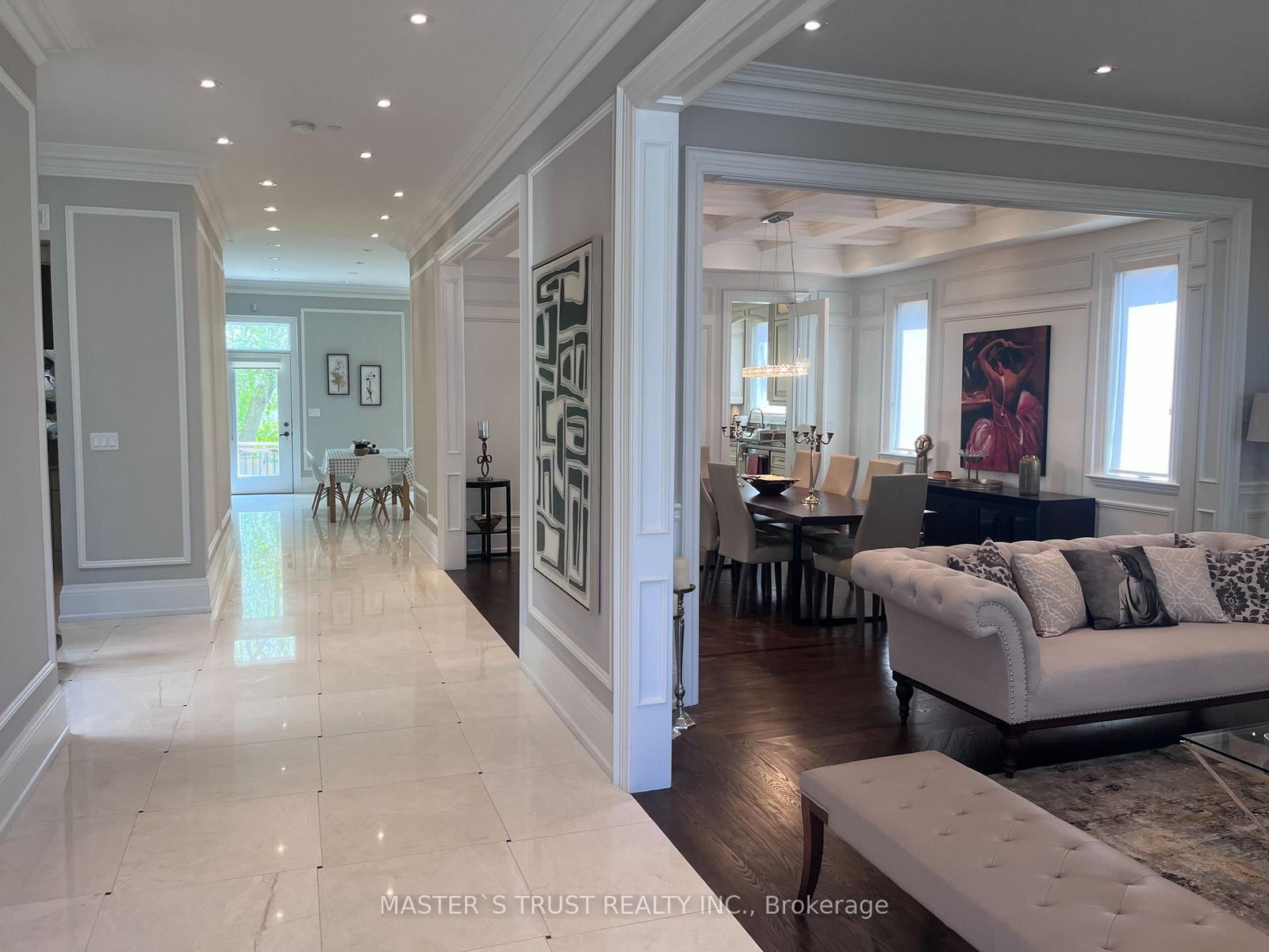 337 Horsham Avenue • Toronto, ON photo 21