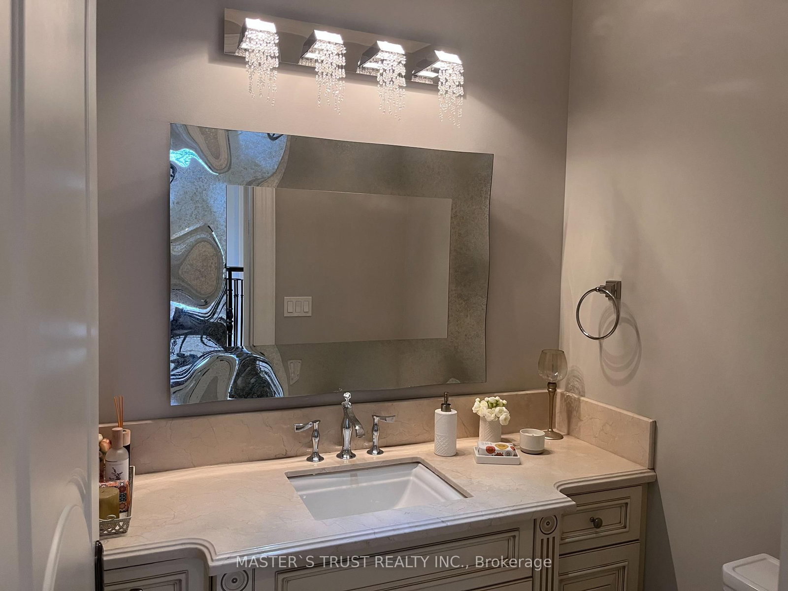 337 Horsham Avenue • Toronto, ON photo 38