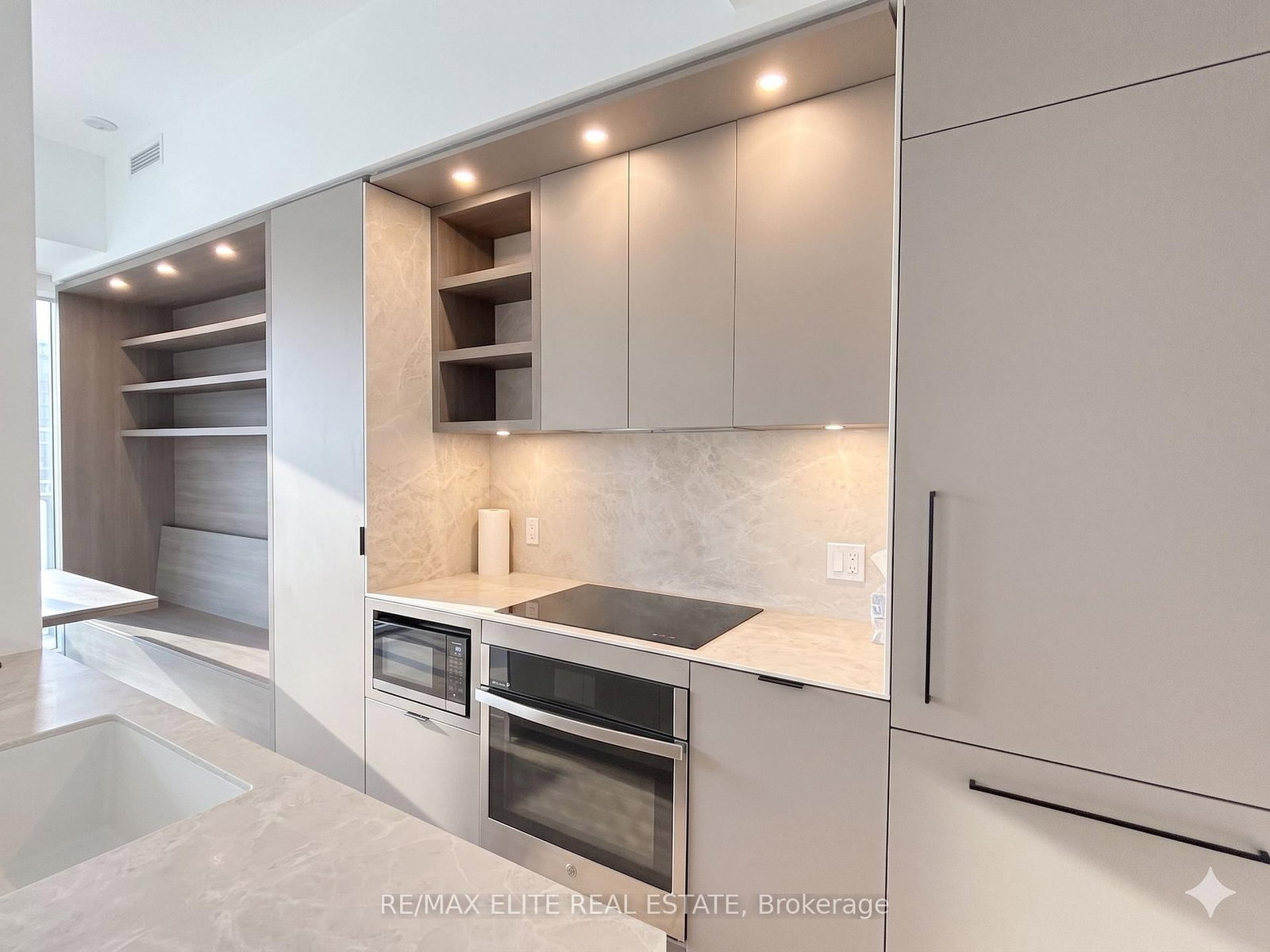 TH10-55 Charles Street, Toronto, ON, photo 5
