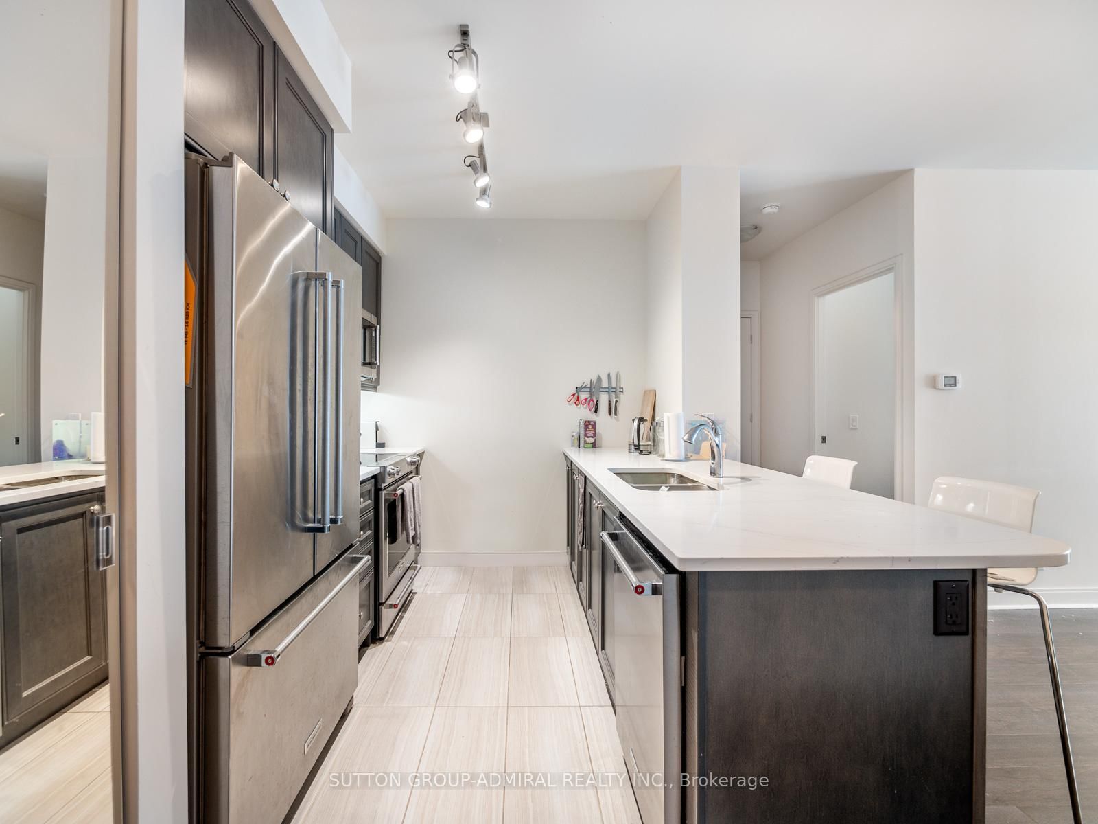 301-825 Church Street, Toronto, ON, photo 3