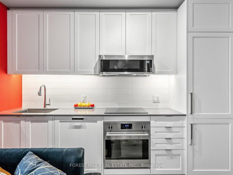 703 - 250 Lawrence Avenue W