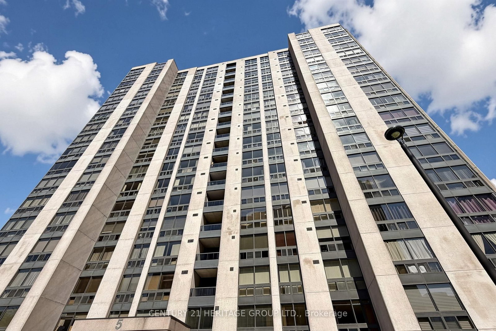 501-5 Kenneth Avenue, Toronto, ON, photo 4