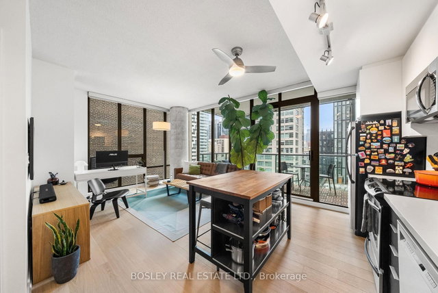 1303 - 33 Lombard Street