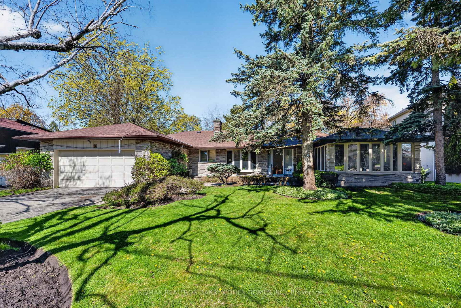 Property at 18 Brian Cliff