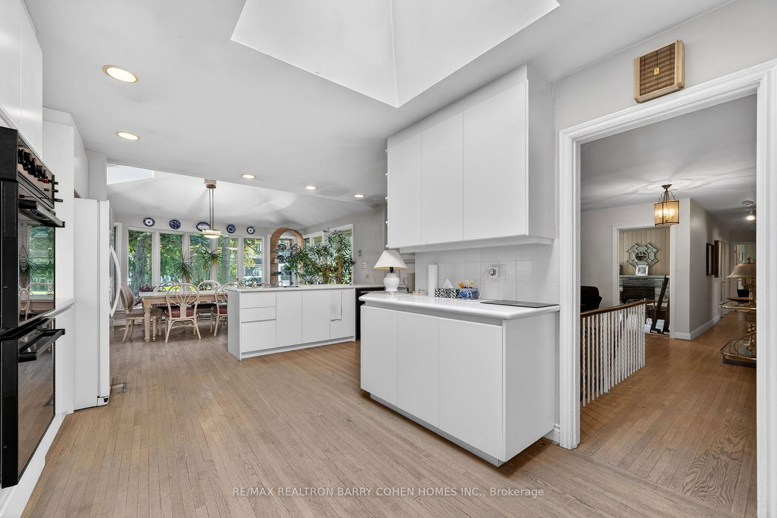 18 Brian Cliff Drive • Toronto, ON photo 16