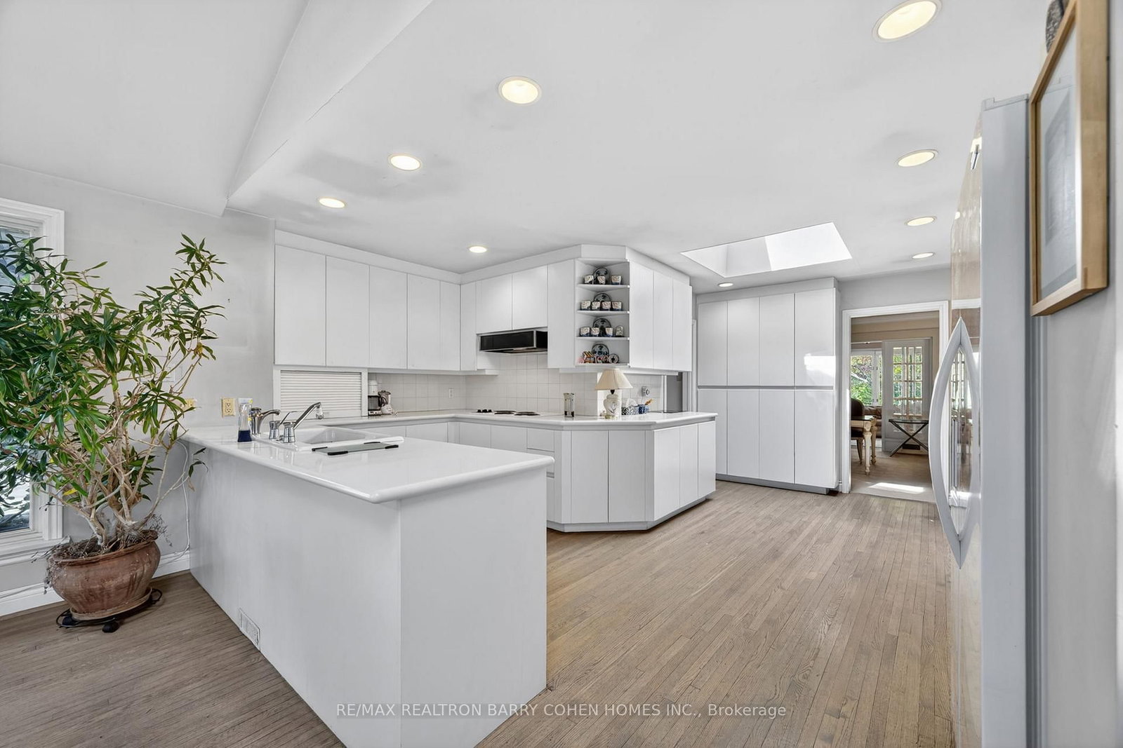 18 Brian Cliff Drive • Toronto, ON photo 17