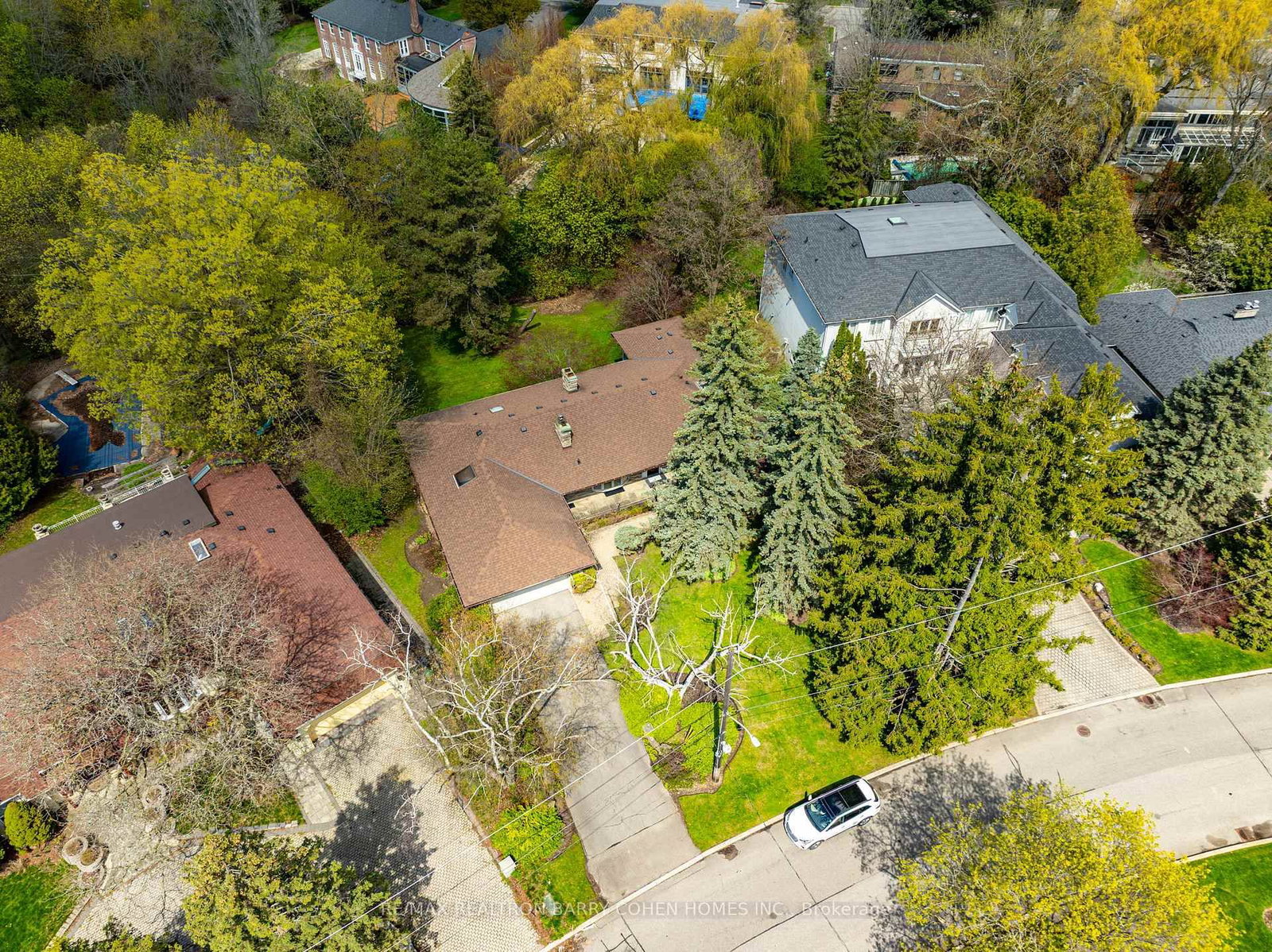 18 Brian Cliff Drive • Toronto, ON photo 24