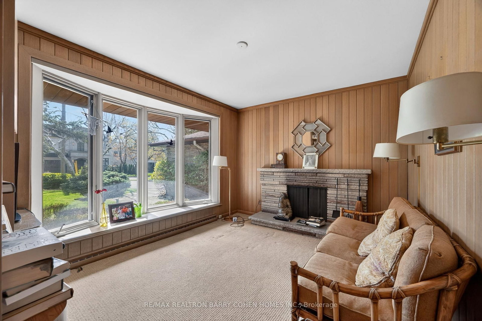 18 Brian Cliff Drive • Toronto, ON photo 7
