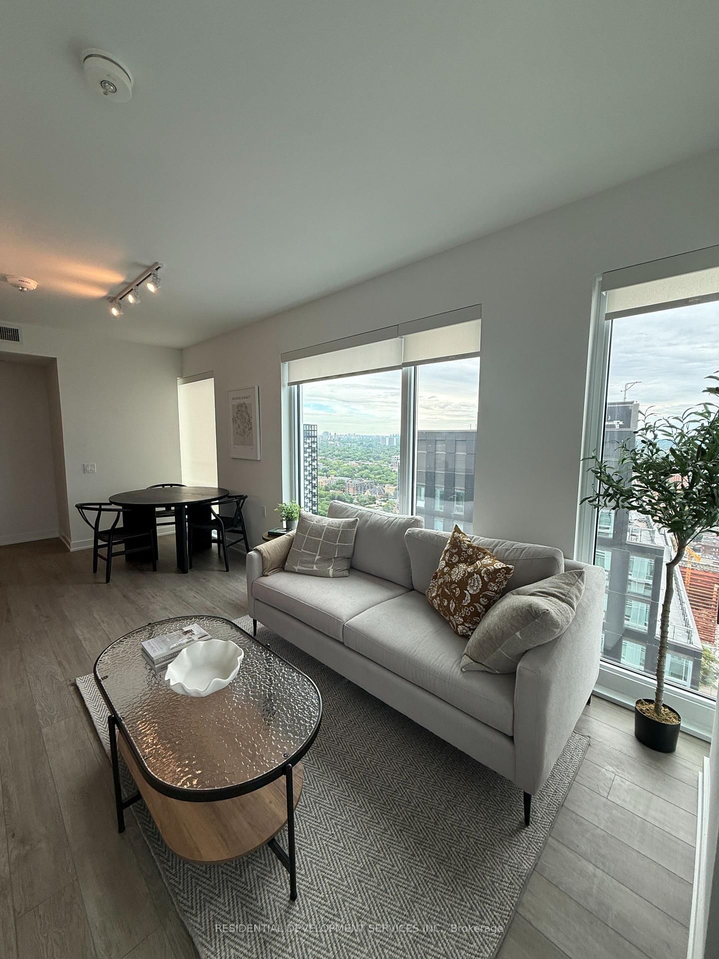3703-88 Queen Street, Toronto, ON, photo 4