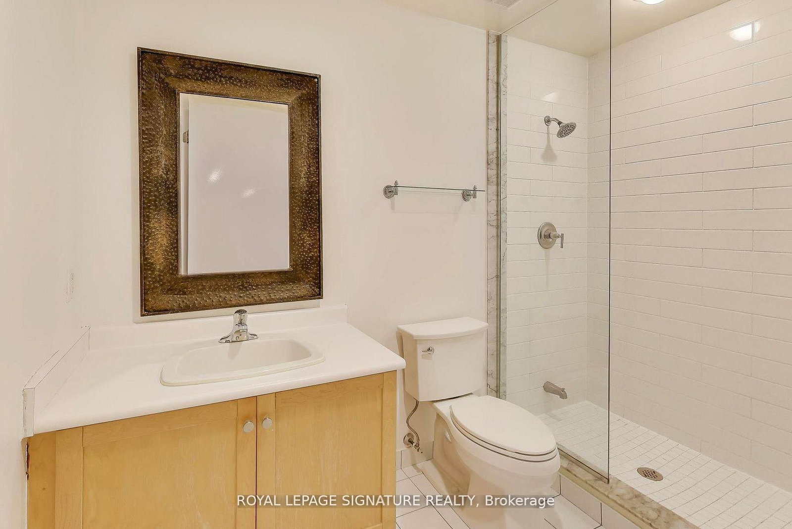 700 W King Street • #801 • Toronto, ON photo 9