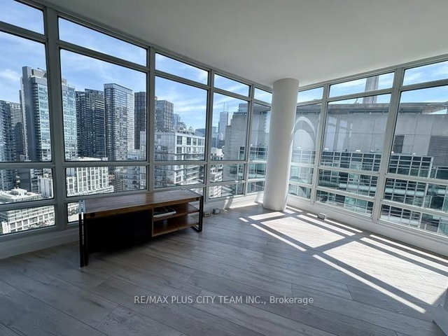 3309 - 397 Front Street W