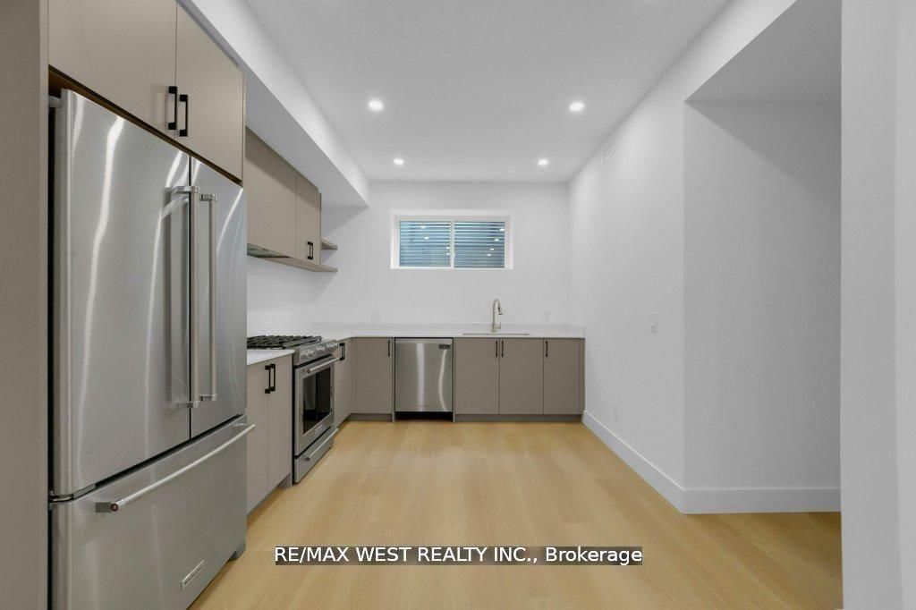 661 Winona Drive • Toronto, ON photo 39