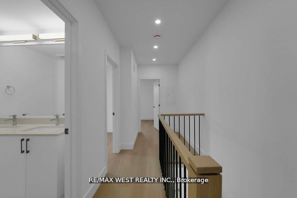 661 Winona Drive • Toronto, ON photo 9