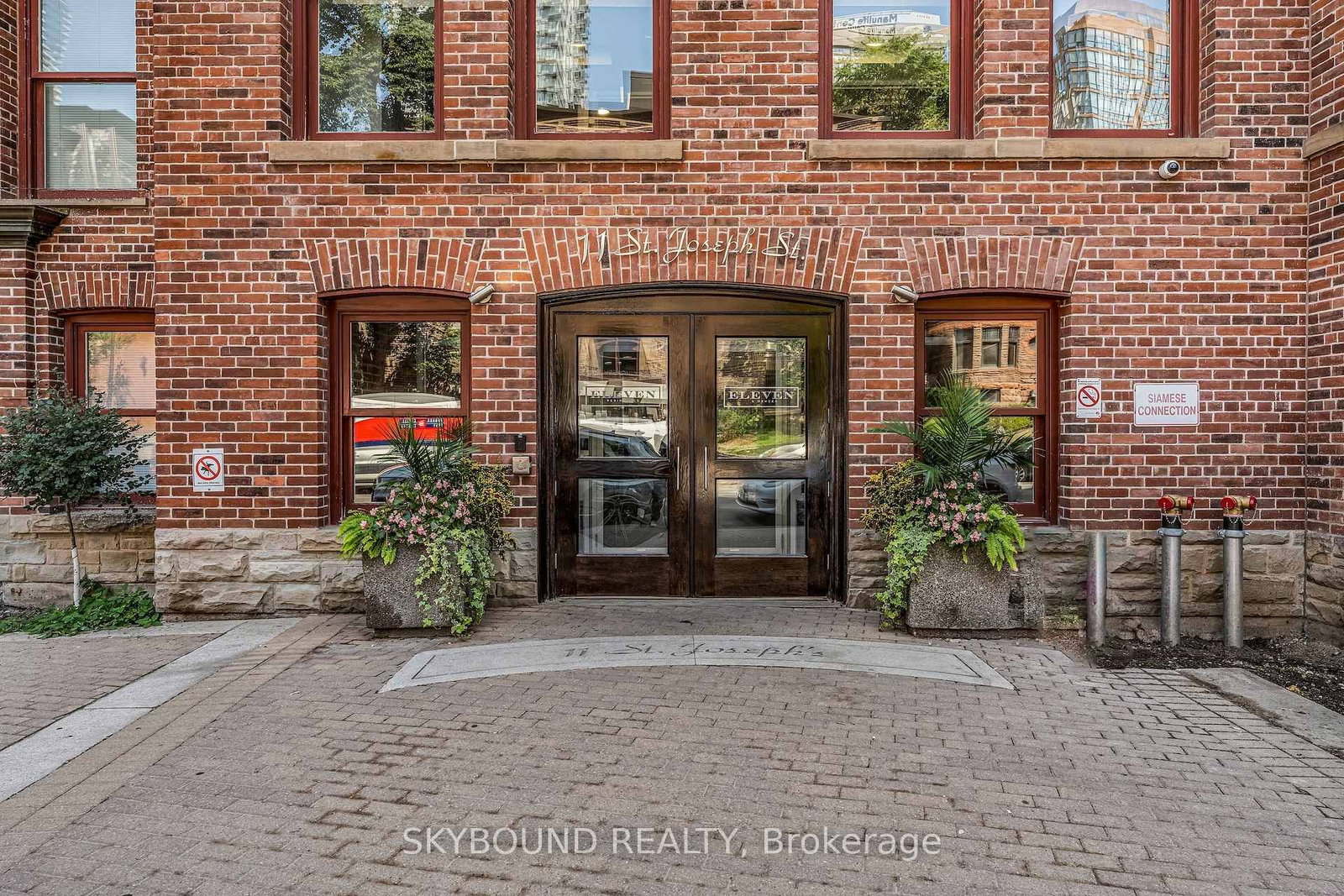 505-11 St Joseph Street, Toronto, ON, photo 3