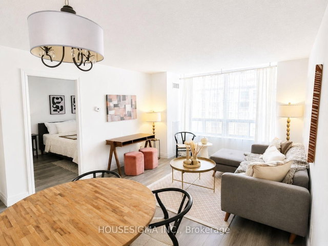 915 - 5418 Yonge Street
