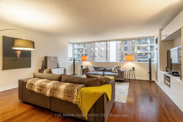 10D - 256 Jarvis Street