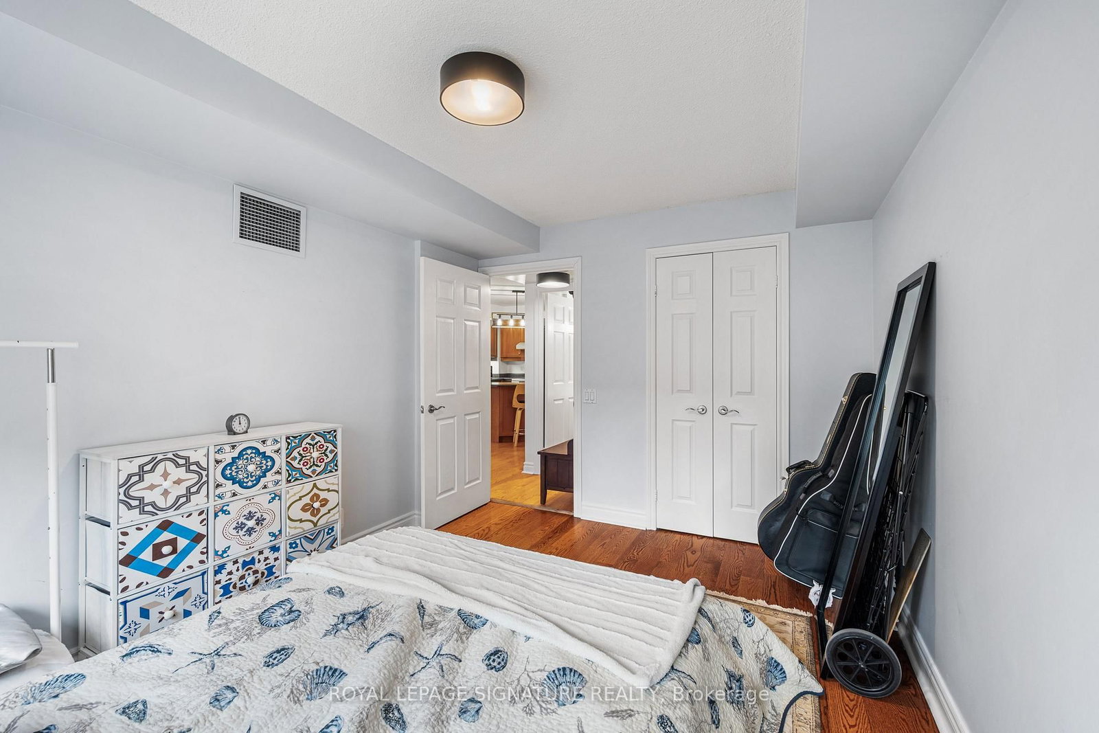 123 Eglinton Avenue E • #813 • Toronto, ON photo 21