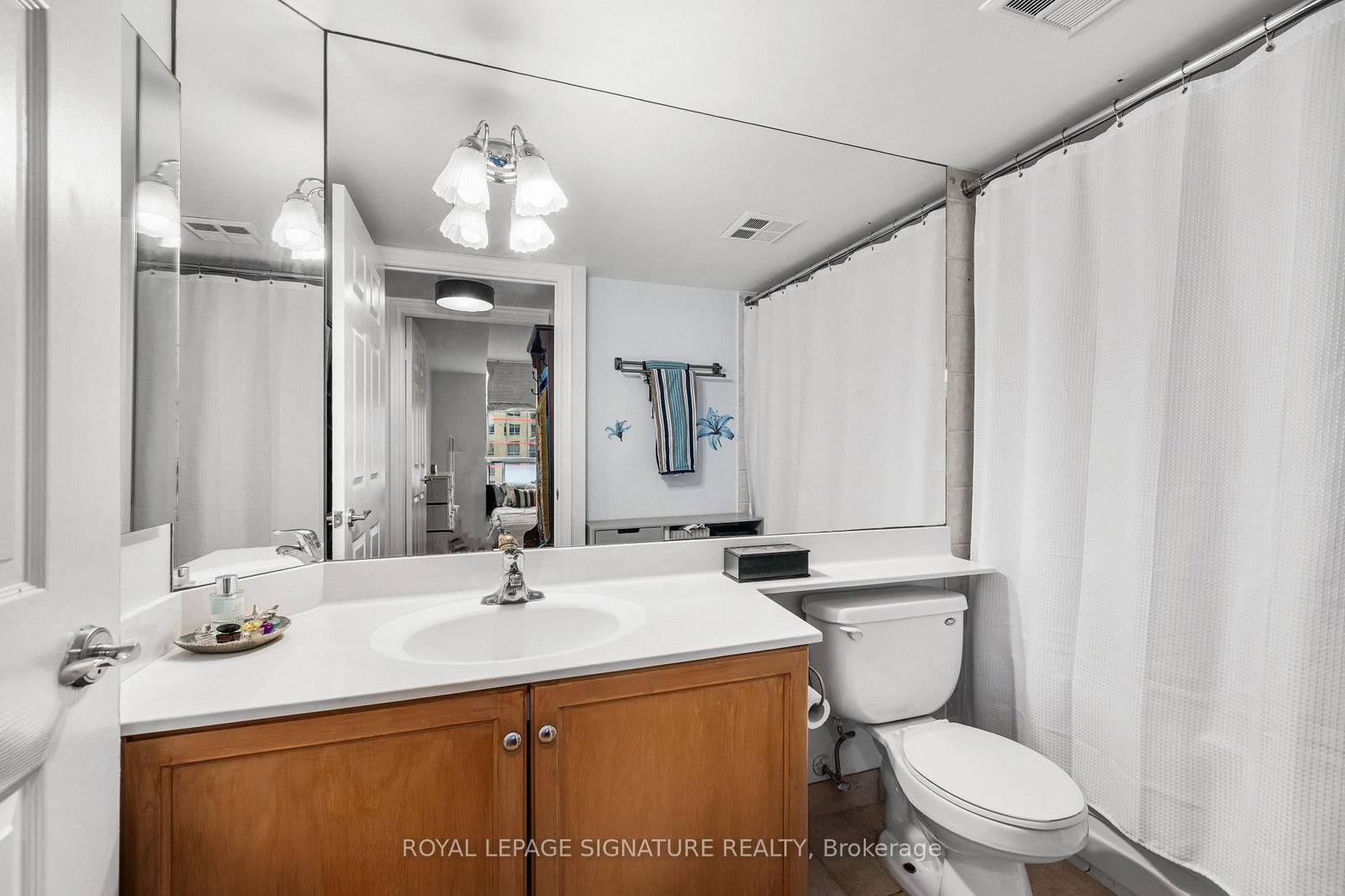 123 Eglinton Avenue E • #813 • Toronto, ON photo 24