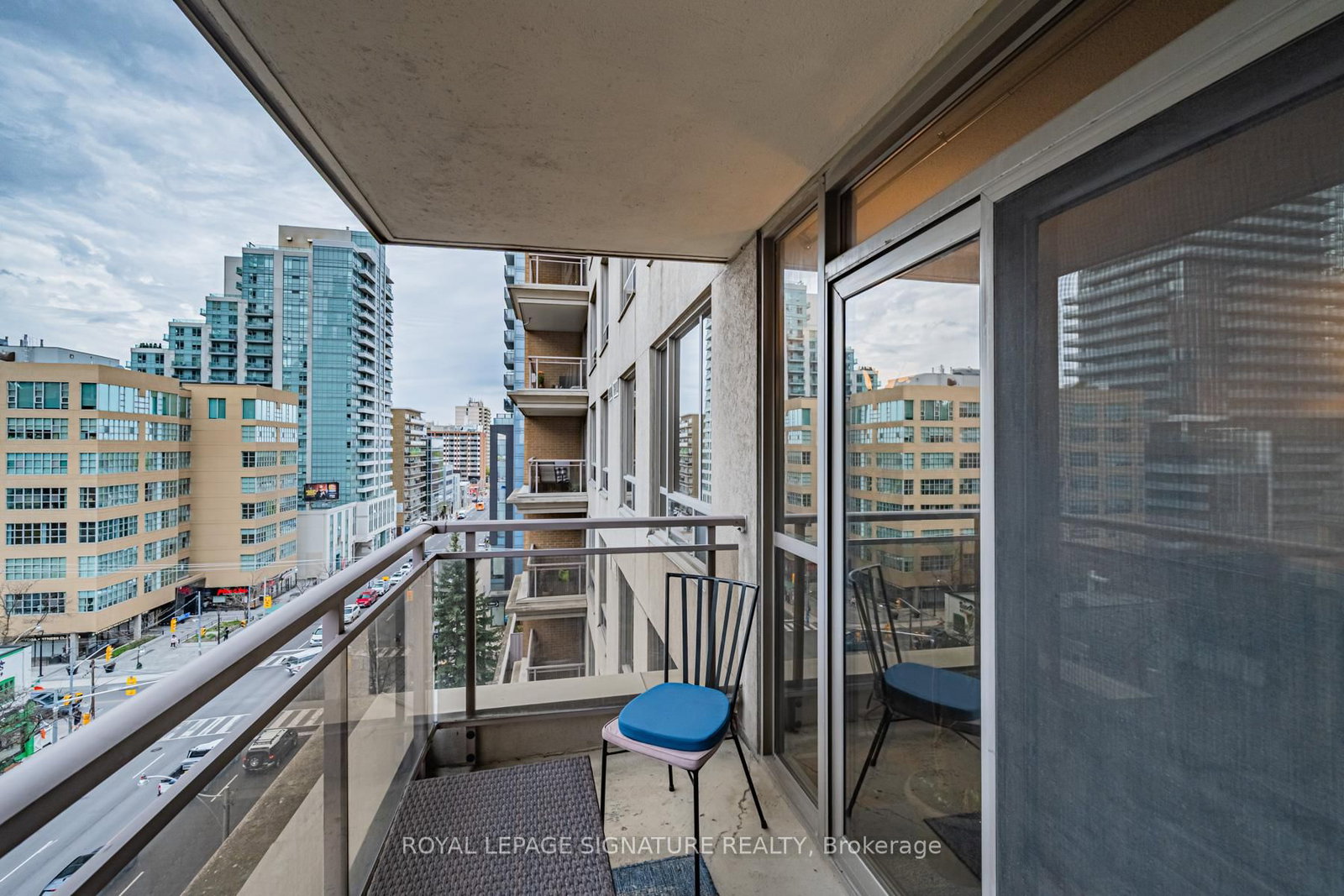 123 Eglinton Avenue E • #813 • Toronto, ON photo 26