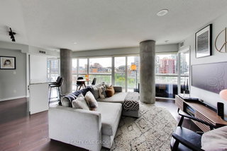 918 - 352 Front Street W