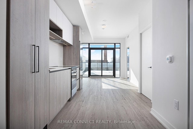 303 - 181 Sterling Road