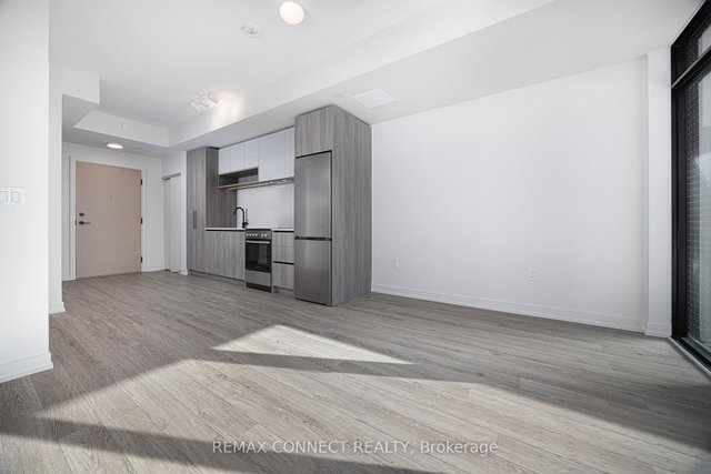 303 - 181 Sterling Road